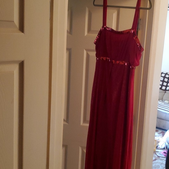 Dress - Picture 1 of 3